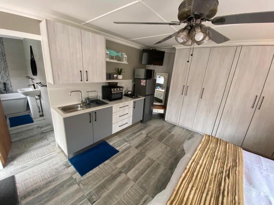 7 Bedroom Property for Sale in Hartenbos Central Western Cape